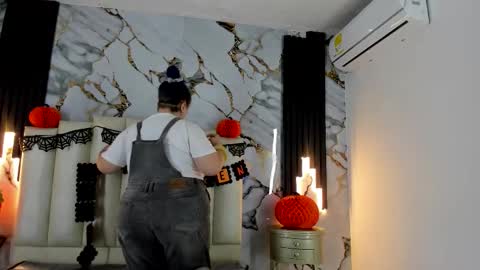 Snapshot of molliebue1 chatting on 29, 10, 2025 Hey Guys Im Mollie online show from 29, 10, 2025