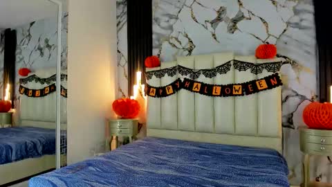 Snapshot of molliebue1 chatting on 30, 10, 2025 Hey Guys Im Mollie online show from 30, 10, 2025