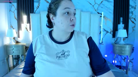 Snapshot of molliebue1 chatting on 13, 11, 2025 Hey Guys Im Mollie online show from 13, 11, 2025