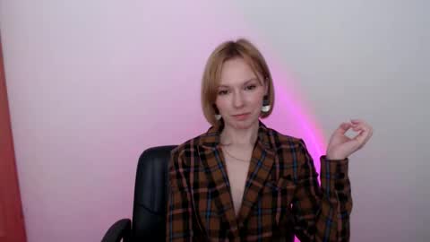 mollilove online show from 19, 5, 2026