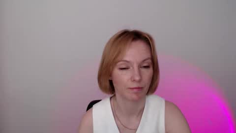 mollilove online show from 25, 5, 2026