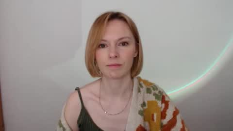 mollilove online show from 31, 5, 2026