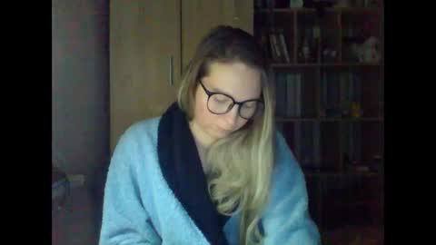 molly971345 online show from 10, 2, 2026