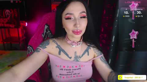 Snapshot of molly___moon chatting on 11, 12, 2024 molly___moon online show from 11, 12, 2024