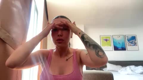 Molly online show from 8, 4, 2026