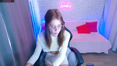 Molly Prvt is open online show from 22, 5, 2026
