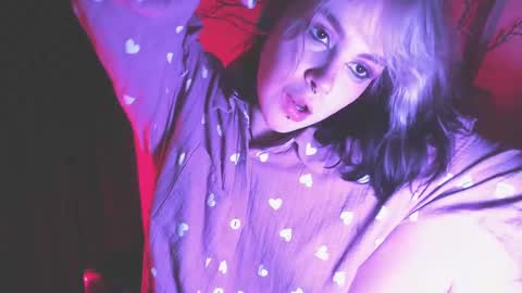 Molly Crow online show from 9, 1, 2025