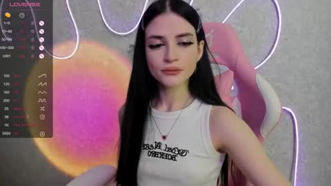 Snapshot of molly_crystall chatting on 29, 6, 2026 Molly - online show from 29, 6, 2026