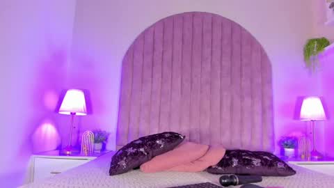 Molly Jackson online show from 10, 2, 2025