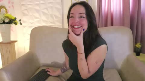   MOLLY   online show from 3, 3, 2025