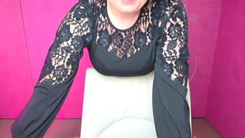 Molly online show from 7, 2, 2025