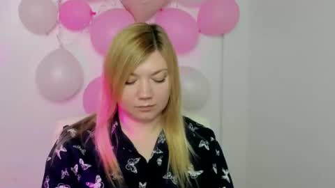 Snapshot of molly_moree chatting on 9, 3, 2025 Molly online show from 9, 3, 2025