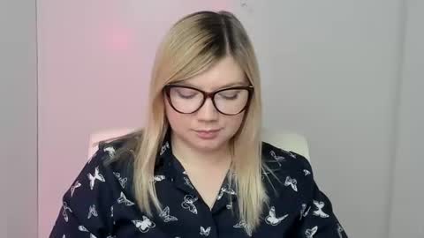 Molly online show from 12, 10, 2025