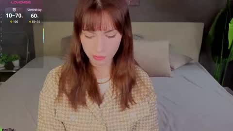 Snapshot of molly_rougge chatting on 10, 11, 2025 Molly online show from 10, 11, 2025