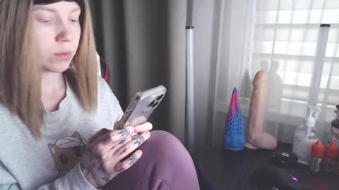 Snapshot of molly_royse chatting on 25, 1, 2025 I have new photos come and see with love Molly online show from 25, 1, 2025