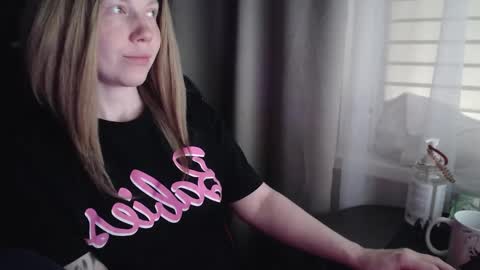 Snapshot of molly_royse chatting on 13, 9, 2025 I have new photos come and see with love Molly online show from 13, 9, 2025