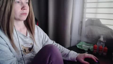 I have new photos come and see with love Molly online show from 17, 11, 2025