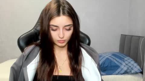 Molly online show from 10, 11, 2025