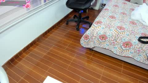 Molly  online show from 8, 2, 2025