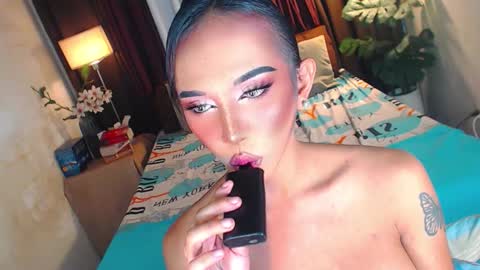 Molly online show from 19, 11, 2025