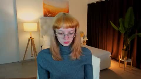 Snapshot of mollyjiggles chatting on 4, 10, 2025 mollyjiggles online show from 4, 10, 2025