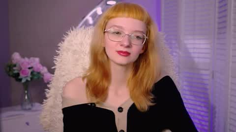 Snapshot of mollyjiggles chatting on 18, 10, 2025 mollyjiggles online show from 18, 10, 2025