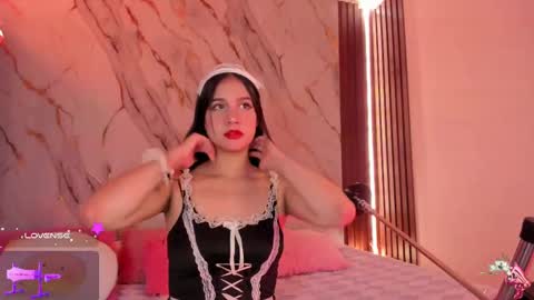 Snapshot of mollylewis18 chatting on 5, 10, 2025 New girl Emily Valentina Michelle online show from 5, 10, 2025