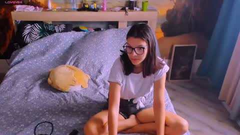  KIRA  online show from 7, 7, 2026