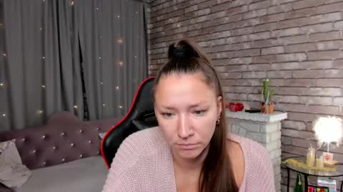 Snapshot of mollynay chatting on 26, 5, 2026 hi im Molly heregreat boobs big heart warm pussy online show from 26, 5, 2026