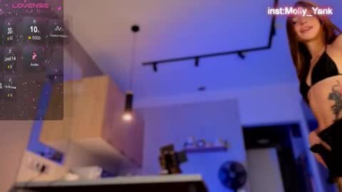 Snapshot of mollyyank chatting on 12, 9, 2025 Molly online show from 12, 9, 2025
