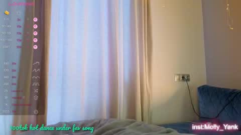 Snapshot of mollyyank chatting on 11, 10, 2025 Molly online show from 11, 10, 2025