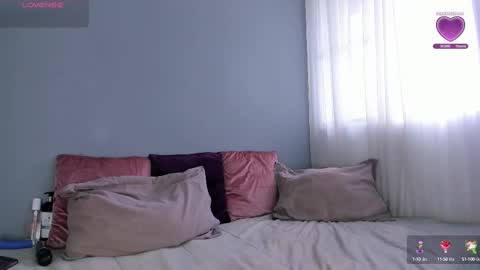 Molly online show from 5, 10, 2025