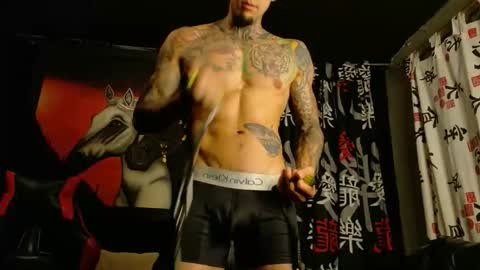 Snapshot of molotov_explosive chatting on 9, 11, 2025 Molotov online show from 9, 11, 2025