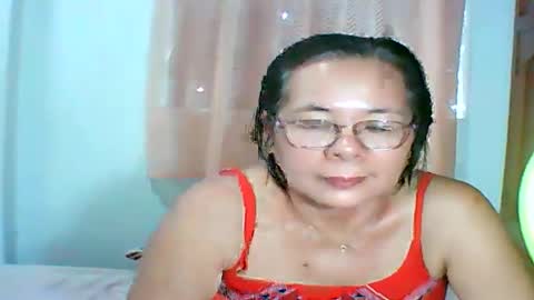 Snapshot of mombastic55 chatting on 26, 5, 2026 mombastic55 online show from 26, 5, 2026