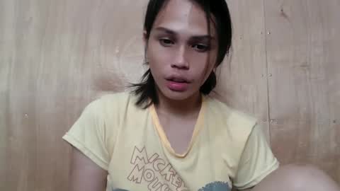 Snapshot of momi_khem019 chatting on 1, 3, 2025 MOMIKHEM online show from 1, 3, 2025