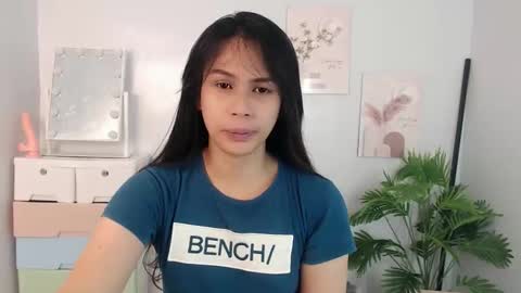 Snapshot of momi_khem019 chatting on 14, 9, 2025 MOMIKHEM online show from 14, 9, 2025