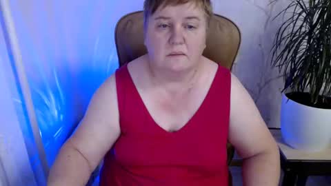 Snapshot of mommy99x chatting on 2, 1, 2025 Mommy99X online show from 2, 1, 2025