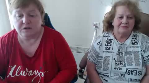 Snapshot of mommy99x chatting on 2, 2, 2026 Mommy99X online show from 2, 2, 2026