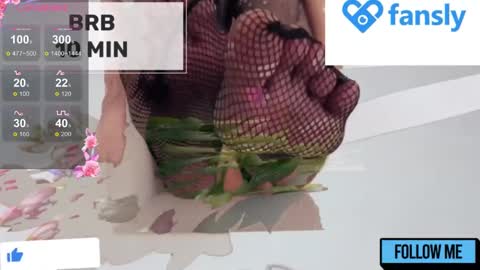Snapshot of mommy_cum chatting on 5, 12, 2024 Mommy online show from 5, 12, 2024