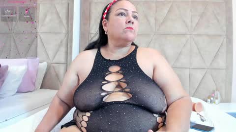 Snapshot of mommy_cute chatting on 15, 1, 2025 Jelitza online show from 15, 1, 2025