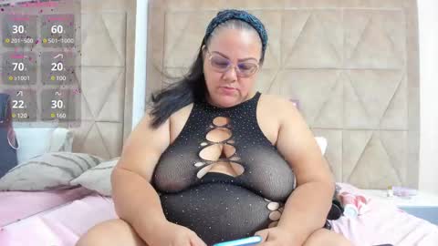 Snapshot of mommy_cute chatting on 23, 2, 2025 Jelitza online show from 23, 2, 2025