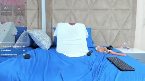 Snapshot of mommy_cute chatting on 24, 2, 2025 Jelitza online show from 24, 2, 2025