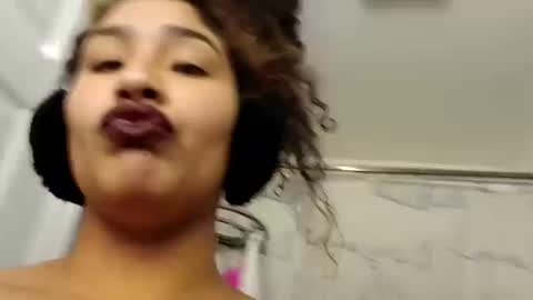 Snapshot of mommybubbles chatting on 11, 1, 2025 Mommy bubbles online show from 11, 1, 2025