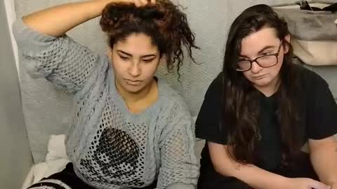 Snapshot of mommybubbles chatting on 26, 2, 2025 Mommy bubbles online show from 26, 2, 2025