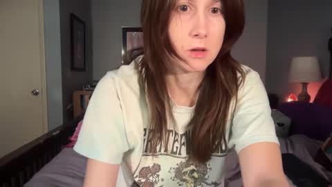 Snapshot of mommygoddessl chatting on 6, 10, 2025 Goddess L online show from 6, 10, 2025