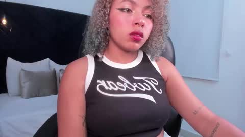 Momo  online show from 8, 2, 2026