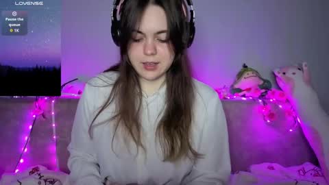 Momo online show from 18, 4, 2026