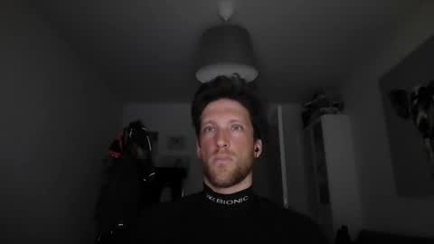 Snapshot of moms_little_monster chatting on 28, 1, 2025 moms_little_monster online show from 28, 1, 2025