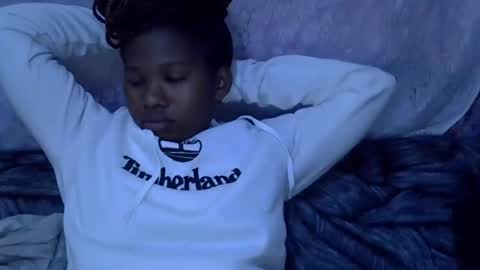 momsdoll online show from 8, 1, 2026