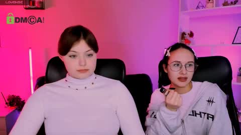 Snapshot of mona_cloud chatting on 15, 12, 2025 Mona online show from 15, 12, 2025